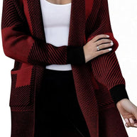 Damen Strickjacke mit modischem Muster und praktischen Taschen WW