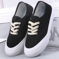 Damen Sportliche Segelschuhe mit klassischem Schnürdesign und rutschfester Sohle WW