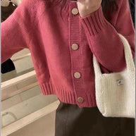 Damen Strickjacke mit Rundhalsausschnitt und dekorativen Knöpfen WW