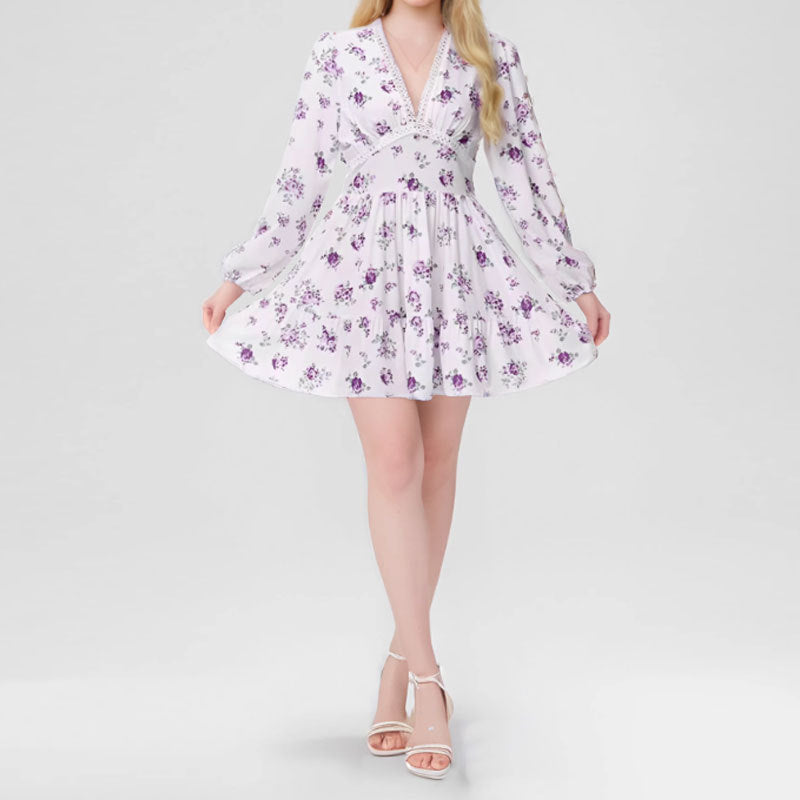 WW | V-Ausschnitt Plissiertes Kurzarm Kleid