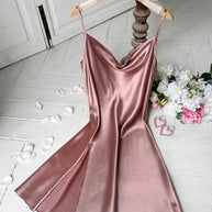 Damen Satin Kleid mit tiefem Ausschnitt WW