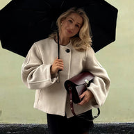 Damen Schulterjacke mit voluminösen Ärmeln und schickem Schnitt WW