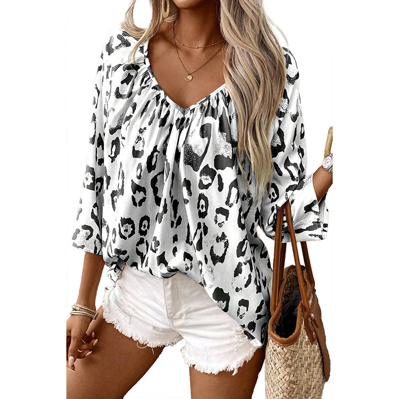Damen Blusentop mit lockerer Passform und schickem Leo-Print WW