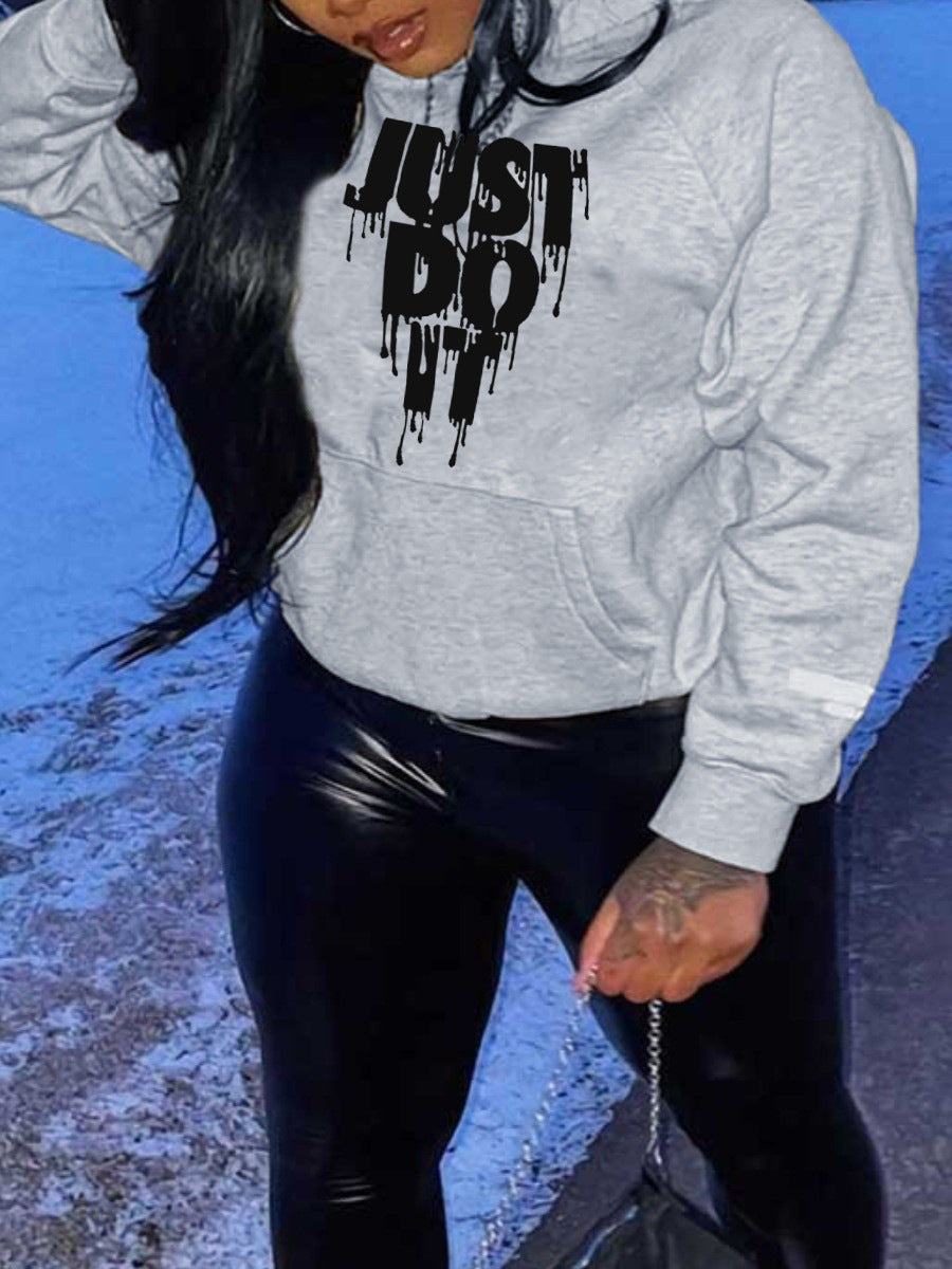 Damen sportlicher Kapuzenpullover mit grafischem Druck und Kängurutasche WW