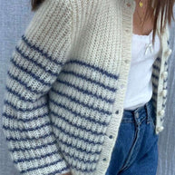 Damen Strickjacke im modernen Ringelmuster und lässigem Schnitt WW