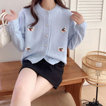 Damen Strickjacke mit dekorativen Stickereien WW