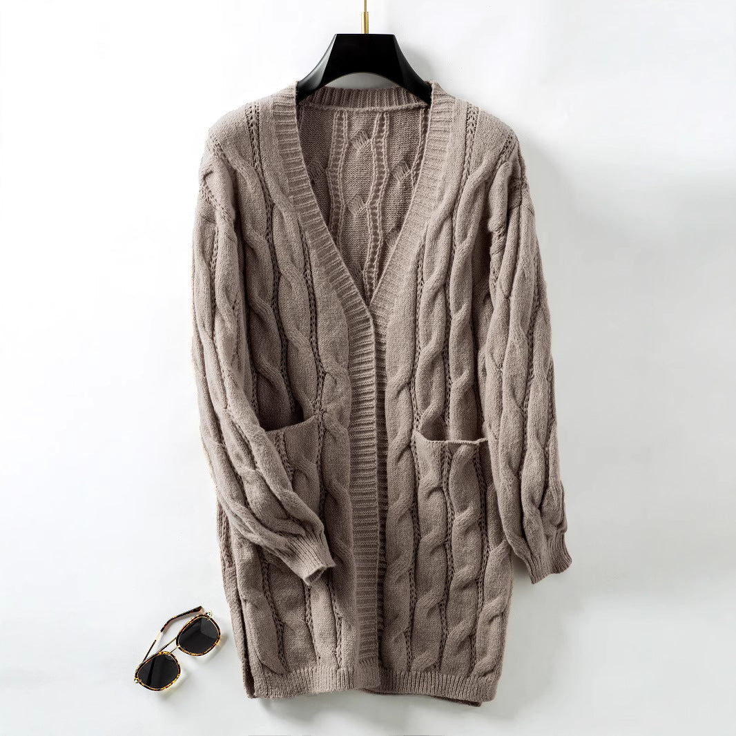 Damen Strickjacke mit V-Ausschnitt und praktischen Taschen WW