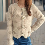 Damen Strickjacke mit floralen Applikationen und perlverzierter Detail WW