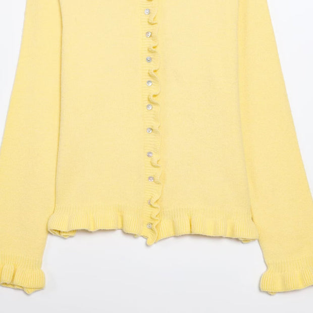 Damen Strickjacke mit eleganten Rüschendetails und Knopfverschluss WW