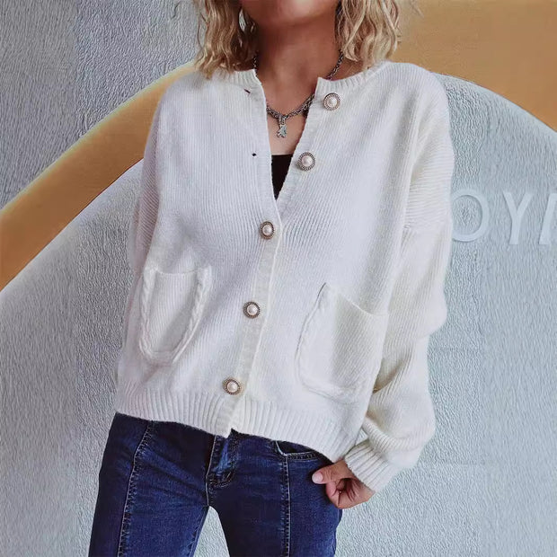 Damen Strickjacke mit dekorativen Perlenknöpfen und praktischen Taschen WW