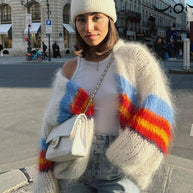 Damen Strickjacke mit bunten Streifen und weitem Schnitt WW
