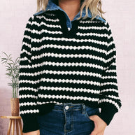 Damen Strickpullover mit tiefem V-Ausschnitt und markantem Streifenmuster WW