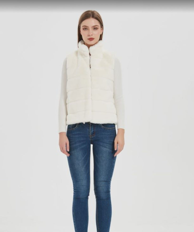 Damen Steppweste mit hohem Kragen und trendigem Schnitt WW