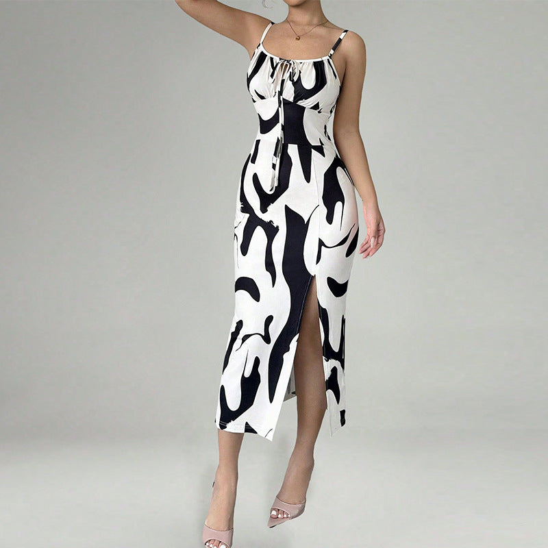 Damen figurbetonendes Maxikleid mit verstellbaren Trägern und raffiniertem Schlitz W&W Mode