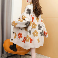 Damen Strickjacke mit floralen Applikationen und großen Taschen WW