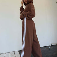 Damen Sportliches Loungewear-Set mit cropped Jacke und bequemen Jogginghosen WW