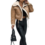 Damen angesagte und kuschelige Lammfelljacke mit abnehmbarem Kragen WW
