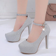 Damen Glitzernde Plateau-Pumps mit feinem Riemchen und elegantem Schmuckdetail W&W