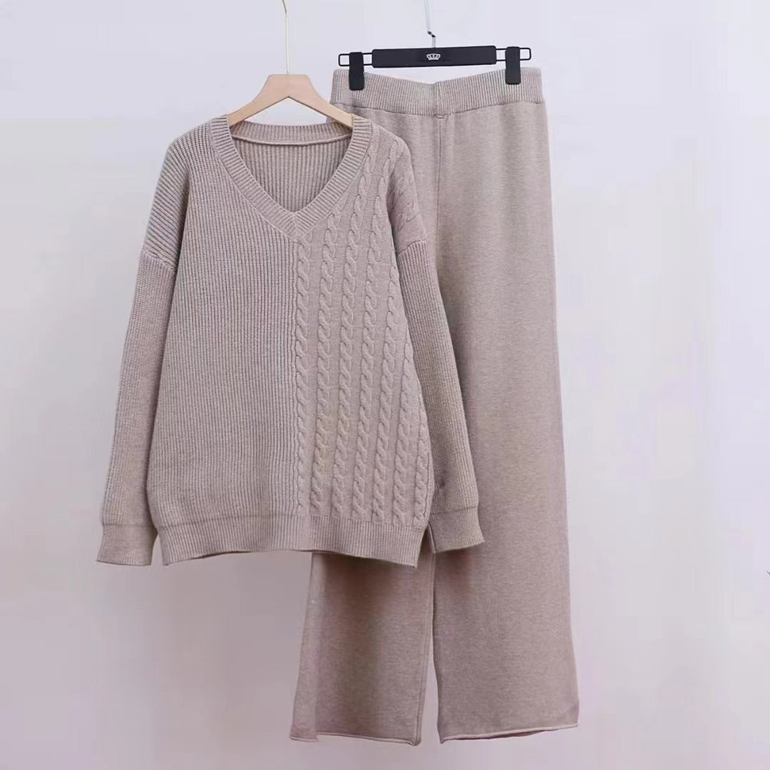 Damen Strickensemble mit feinem Zopfmuster und modernem Schnitt WW