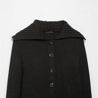 Damen Strickjacke mit breitem Kragen und modischen Knopfdetails WW