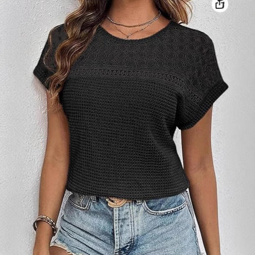 Damen kurzärmliges Strickoberteil mit dekorativem Lochmuster WW