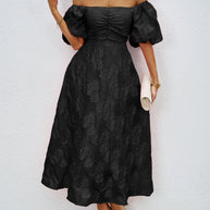 Damen elegantes Maxi-Kleid mit floralem Relief und schulterfreiem Design WW