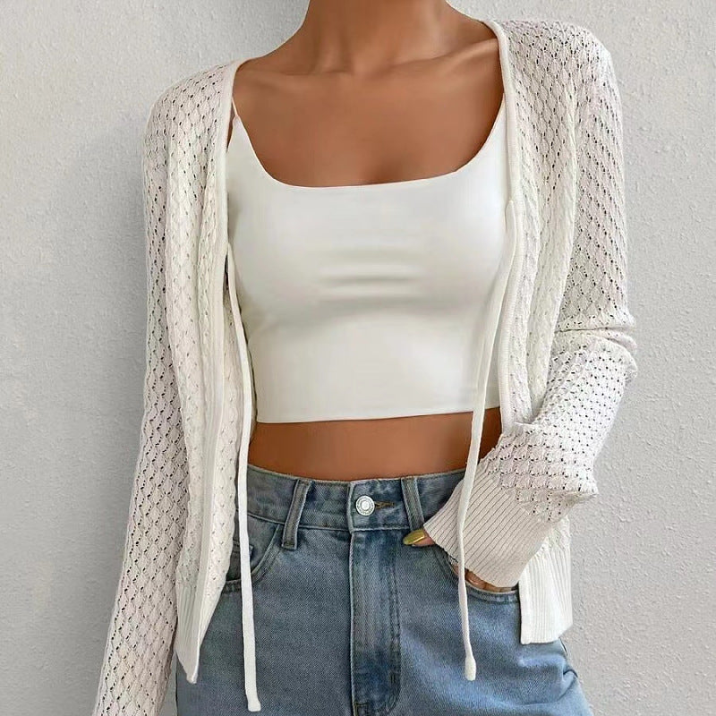 Damen Strickjacke mit tiefer V-Öffnung und zartem Lochmuster WW