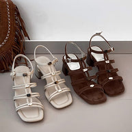 Damen Strappy Blockabsatzsandalen mit schicken Schnallenakzenten WW