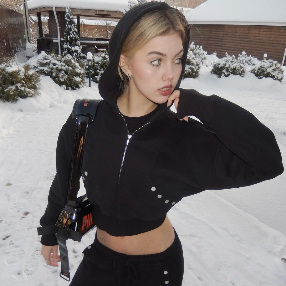 Damen sportlicher Cropped Hoodie mit innovativen Druckknopfdetails WW