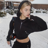 Damen sportlicher Cropped Hoodie mit innovativen Druckknopfdetails WW