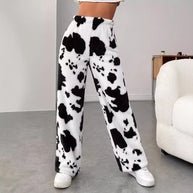 Damen Fleece-Hose im trendigen Kuhmuster WW
