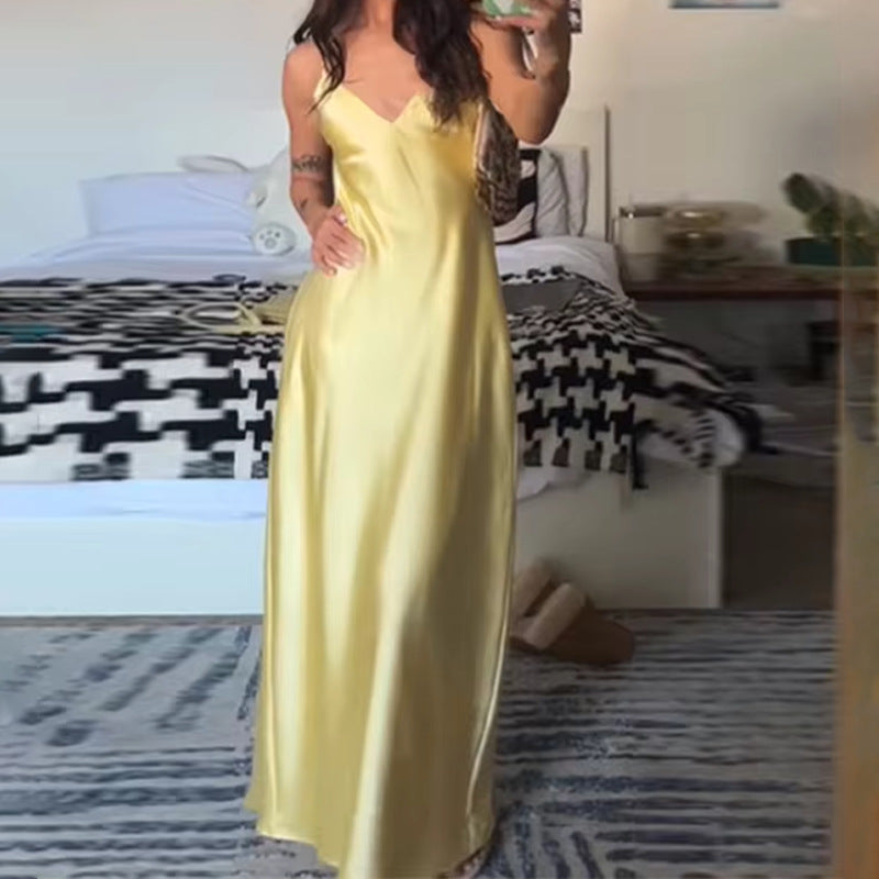 Damen Elegantes Maxikleid aus seidig glänzendem Material WW
