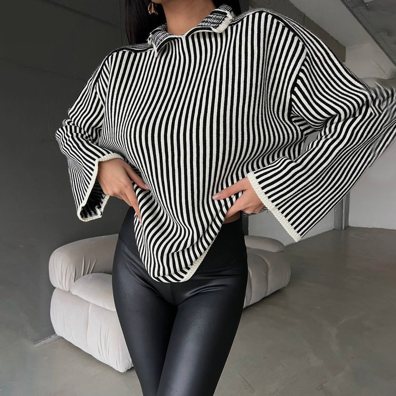 Damen Strickpullover mit lässigem Stehkragen und eleganten Streifen WW