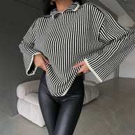 Damen Strickpullover mit lässigem Stehkragen und eleganten Streifen WW