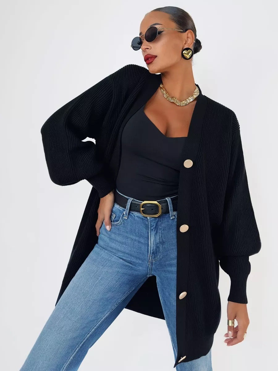 Damen Strickjacke mit oversized Schnitt und dekorativen Knöpfen WW