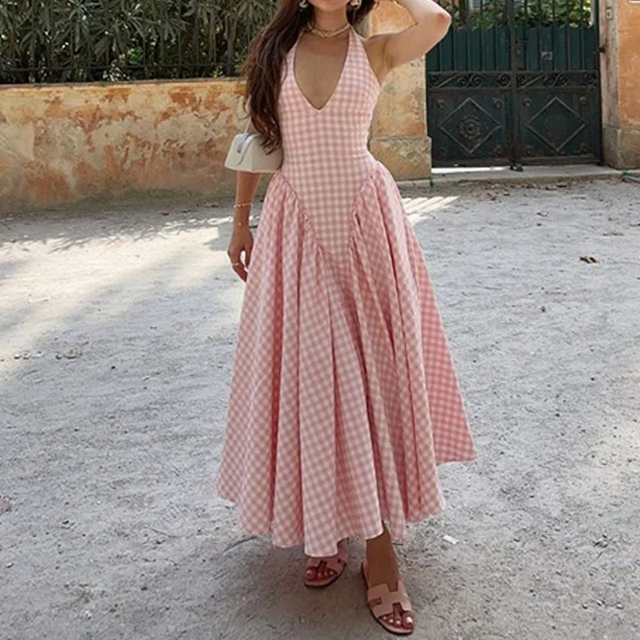 Damen Maxikleid mit elegantem V-Ausschnitt und fließendem Tellerrock W&W Mode