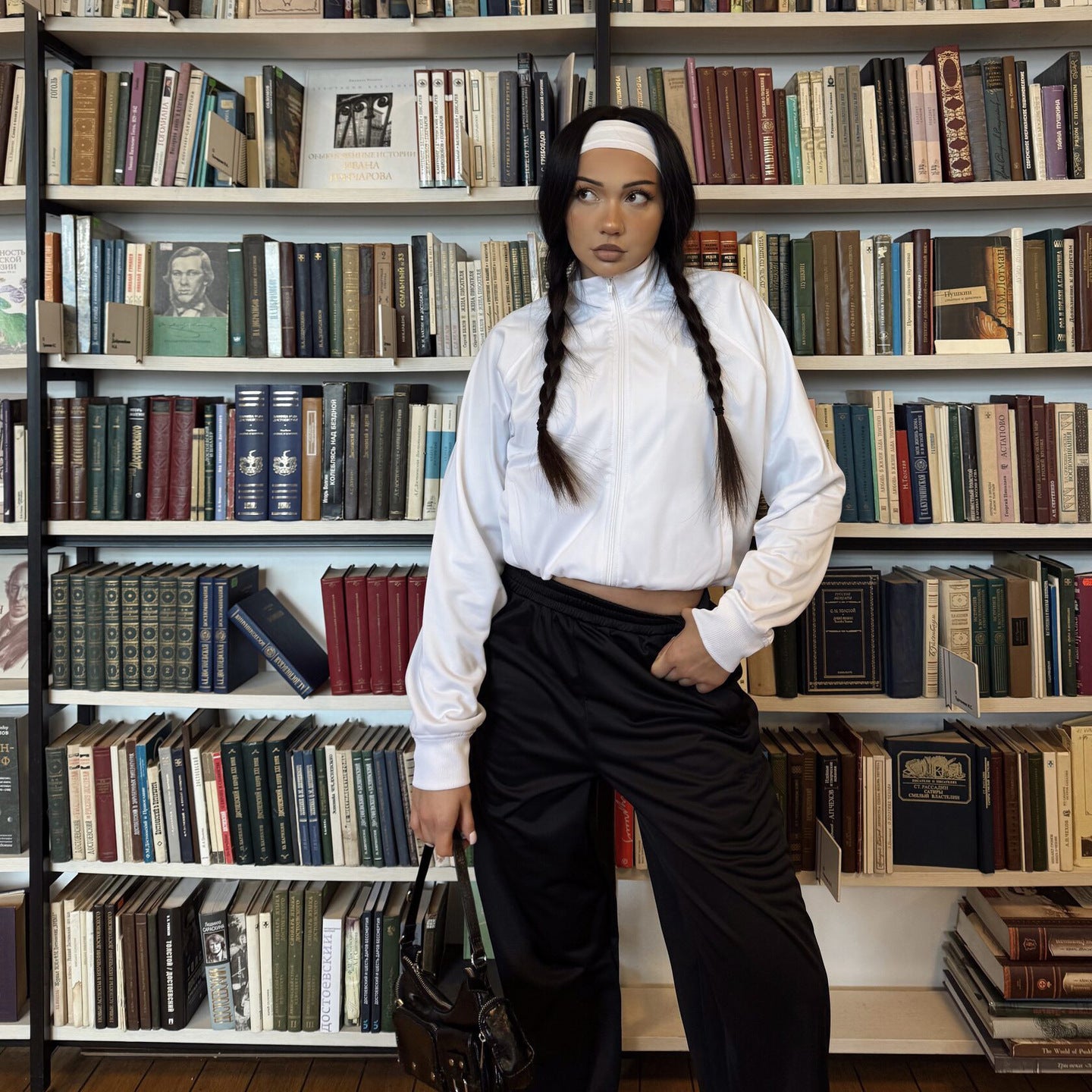 Damen sportliche Trainingsjacke und passende Hose mit hoher Taille WW