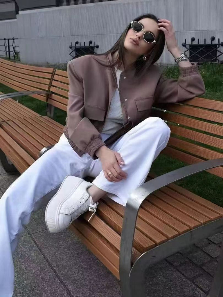 Damen cropped Bomberjacke mit praktischen Patten und elastischen Bündchen WW