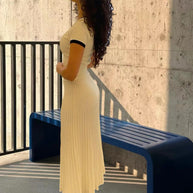 Damen Set aus Rippenstrick-Oberteil und plissiertem Rock WW