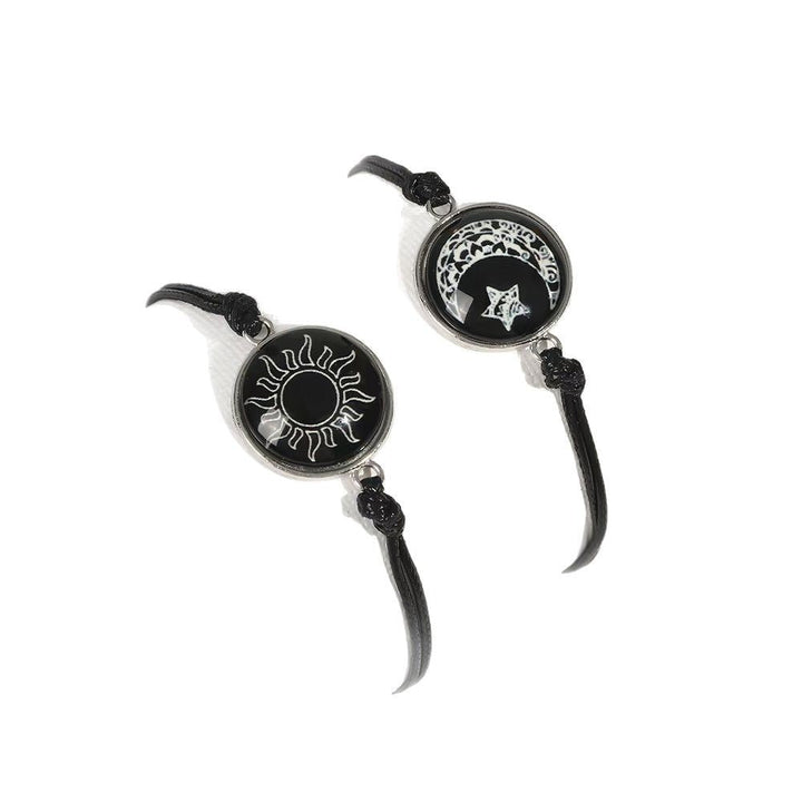 Partner-Armband-Set als Symbol für Liebe und Verbindung