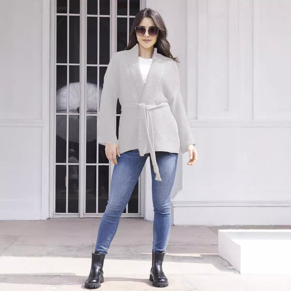 Damen Strickjacke mit Bindegürtel und lässigem Schnitt WW