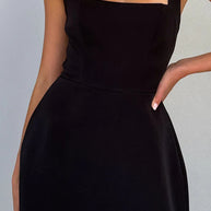 Damen Minikleid mit fließendem Schnitt und eleganten Halter-Details WW