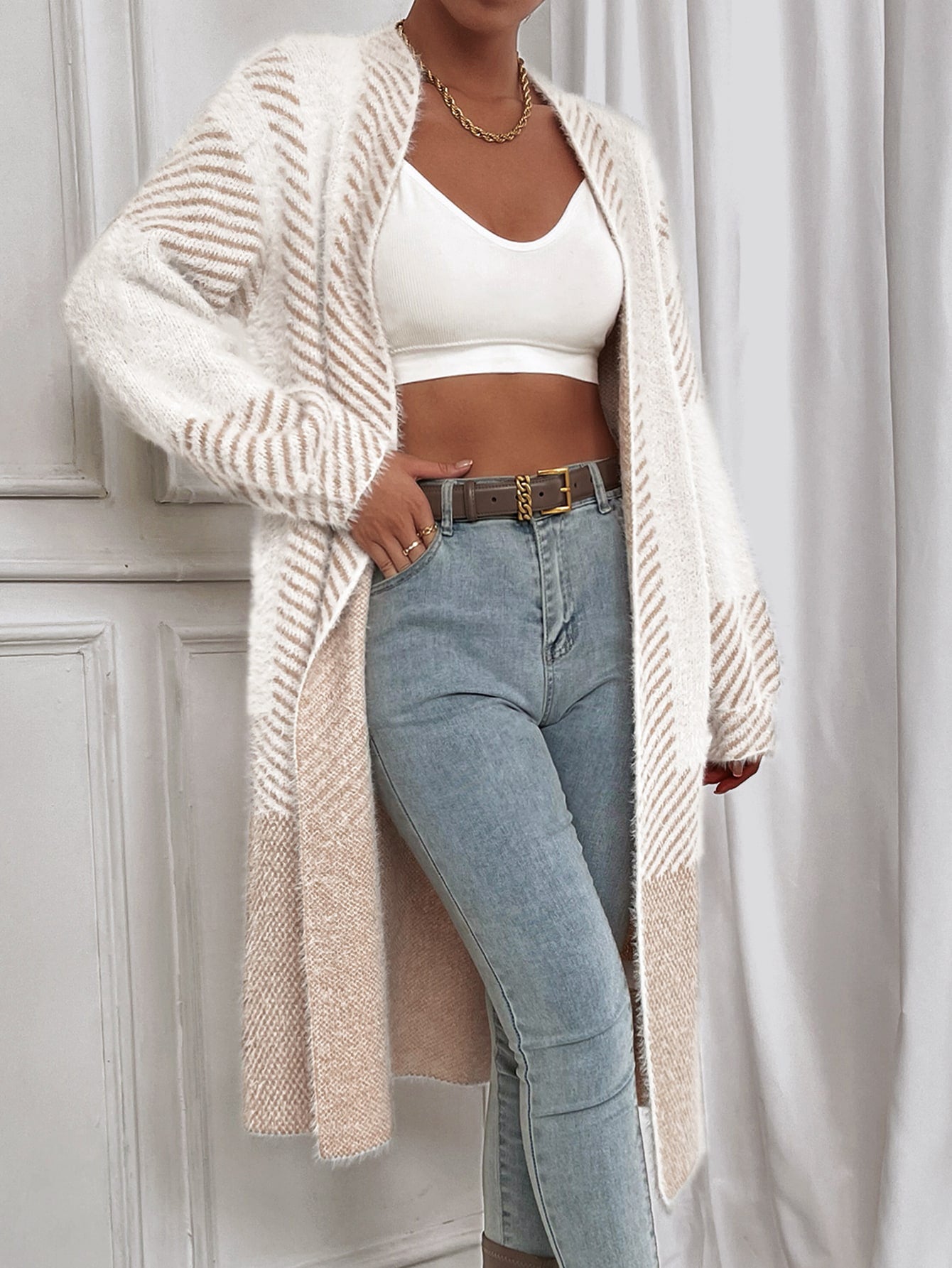 Damen Strickjacke mit geometrischem Muster WW