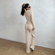 Damen Strickanzug im modernen Look mit eleganten Details WW