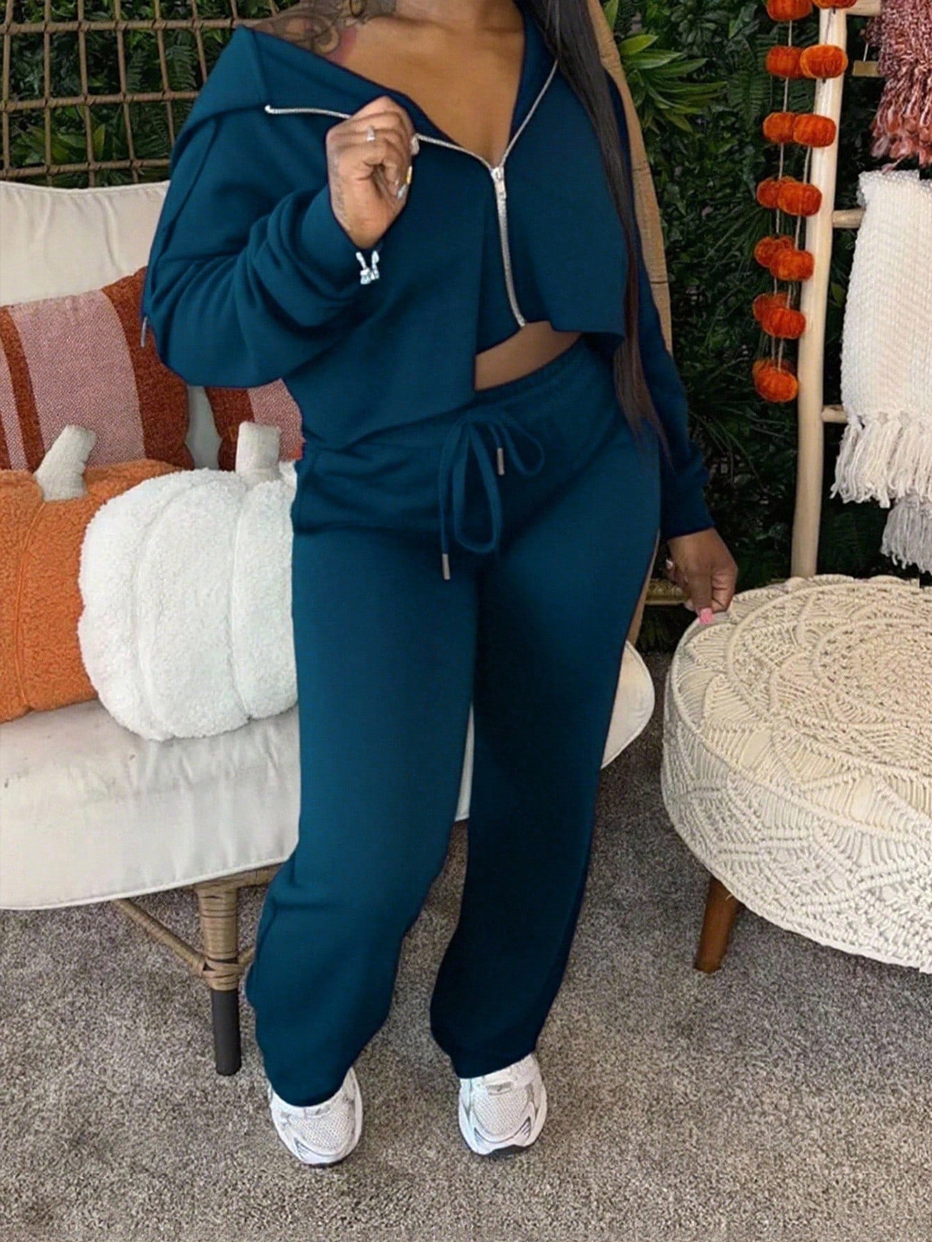 Damen sportliches Set mit cropped Oberteil und weiten Hosen WW