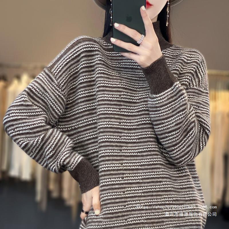 Damen Strickpullover mit modernem Streifenmuster und bequemen Daumenlöchern WW