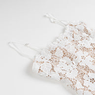 Damen Spitzenkleid mit feinen Rüschen und Spaghettiträgern WW