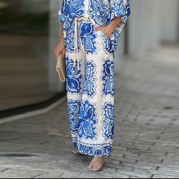 Damen Loungeanzug mit stilvollem Floralprint und lockerer Passform W&W Mode