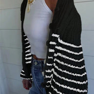 Damen Strickjacke im modernen Ringelmuster und lässigem Schnitt WW