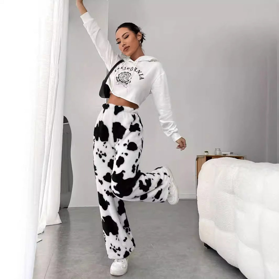 Damen Fleece-Hose im trendigen Kuhmuster WW